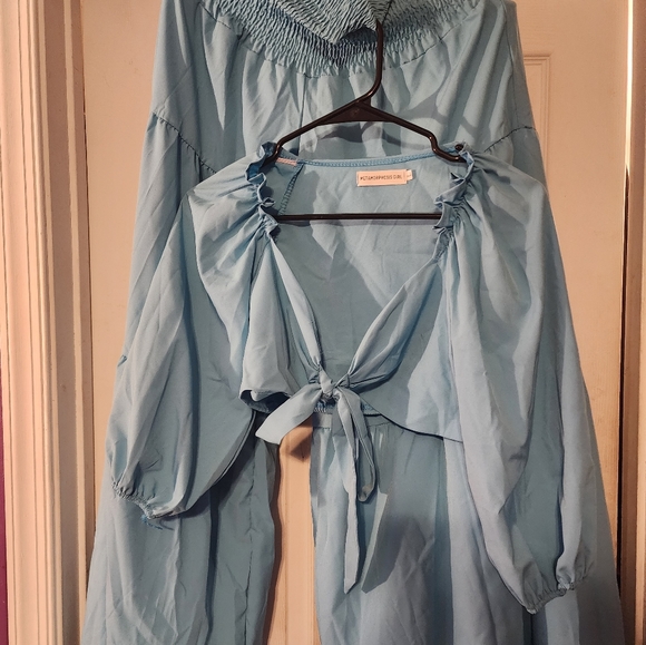 2 piece halter and wide leg pants - Picture 3 of 3